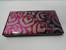 MARY KAY PERFECT PALETTE UNFILLED REFILLABLE COMPACT NIB
