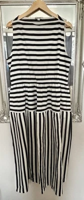 Vestido midi Cos azul marino y blanco cuello barco recogido / talla L - Imagen 1 de 4