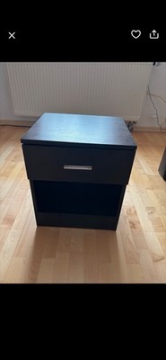 Nachttisch aus Holz