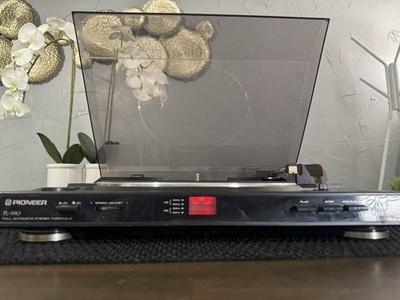 Vintage 1996 Pioneer PL-990 Automatic Stereo Turntable (Parts/Repair -Powers On)