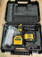 DEWALT DCLE34030/DW0892G 3 Green Beam Laser Level Kit w/Battery