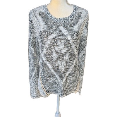 Kadence Women's Sweater Size L Gray Geo Gold Accents Loose Knit
