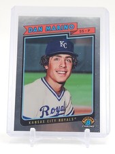 DAN MARINO 2025 BOWMAN CHROME RETROFRACTOR SSP KANSAS CITY ROYALS #79D-DM Q1702