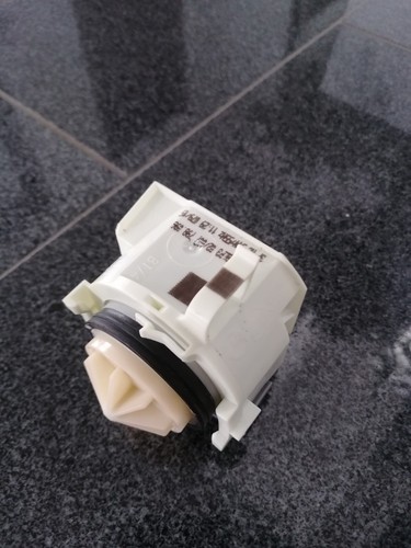 Neff S52N65X6EU/98 Siemens Ablaufpumpe Bosch 00631200 Coperci Geschirrspüler