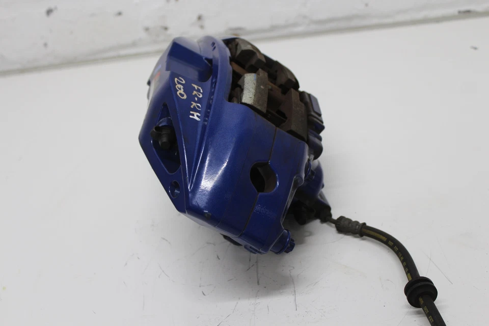 Pinza de freno delantero derecho BMW Serie 5 G31 G30 M-Sport 689123601 (N200) Foto 4 de 4