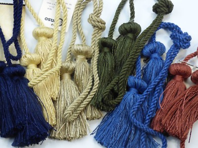 Conso Trims Duke Collection 11823 Decorative Chair Tie 3'' Tassels 27'' Spread