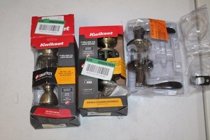 Bundle Of 3 Items Kwikset Signature Series Juno Keyed Entry Brass Key As Is