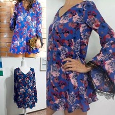 ASTR The Label Blue Floral Long Bell Sleeve Lace Cuff Swing Dress Wm XS V-neck
