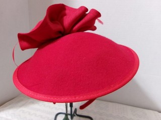VINTAGE RED WOOL FASCINATOR RUFFLE ADORNMENT W/FEATHERS HEADBAND