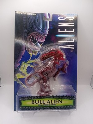 Aliens - Bull Alien AFigure w/ ''Skull Ramming Action!'' Kenner 1996 Ships Fast!