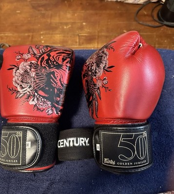 Fairtex 50th Golden Jubilee Sparring Boxing Gloves 16 oz Red/Black Adult Unisex