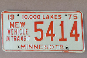 1975 Minnesota MN 10,000 Lakes New Vehicle Transit License Plate 5414