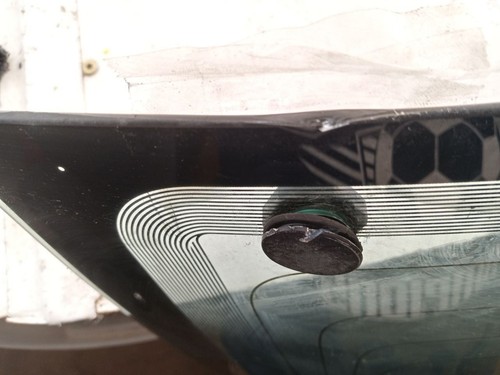 1997-2001 Honda CRV Rear Back Window Glass Back Panel Heated OEM W/ SMALL CHIP - Picture 2 of 12