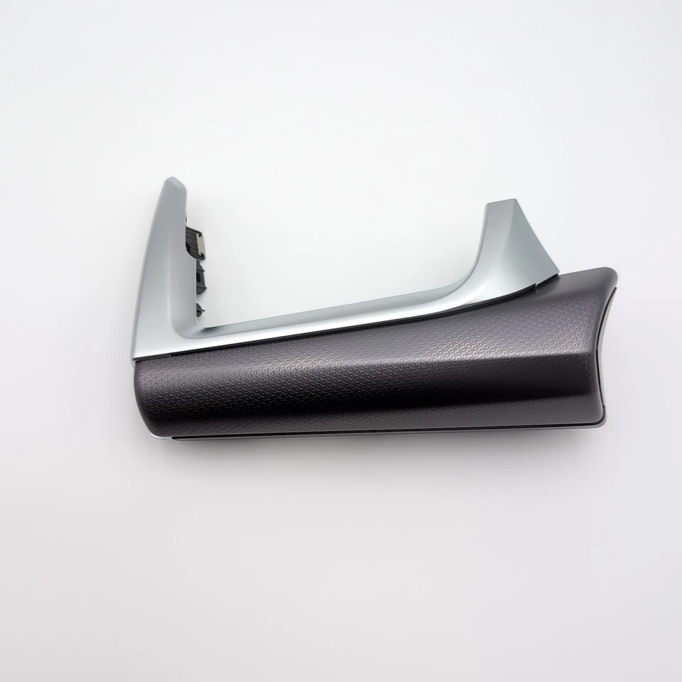 2024 BMW U06 X1 U11 X2 U10 Silver TRIM STRIP DASHBOARD HEXAGON 9638715 - Image 3 of 4