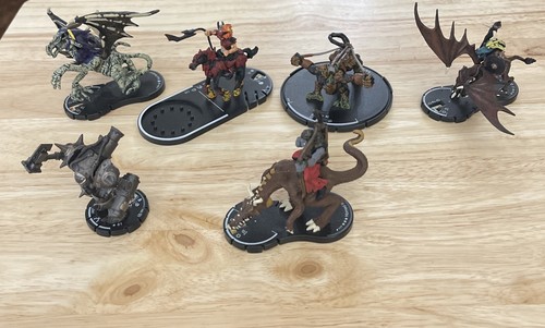6 Mage Knight Sammlerstücke/D&D RPG Vergleichbare Miniaturen Figuren KONVOLUT. Gebraucht