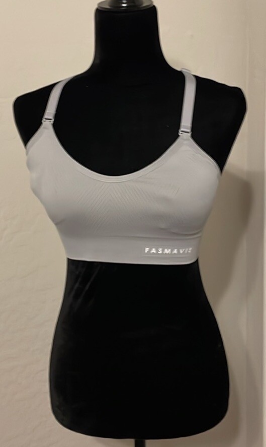 Racerback Sports Bra Removable Padding 11.5” P2P Medium Fits Small Original $22-image