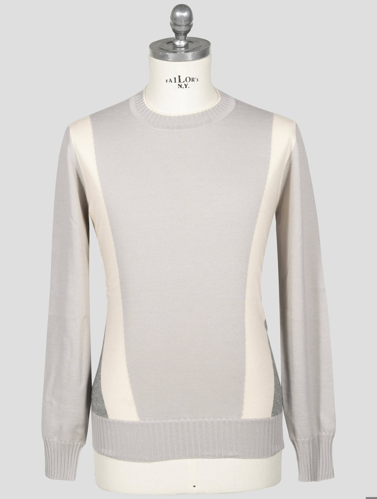 НОВЫЙ СЕРО-БЕЛЫЙ КАШЕМИРОВЫЙ СВИТЕР FIORONI С КРУГЛЫМ ВЫРЕЗОМ ГОРЛОВИНЫ, 40 ДОЛЛАРОВ США - 50 ЕВРО, 627 ДОЛЛАРОВ США