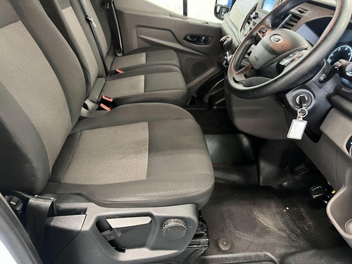 2023 Ford Transit 2.0 350 EcoBlue HD Leader RWD L4 Euro 6 (s/s) 2dr Luton Diesel - Picture 9 of 20