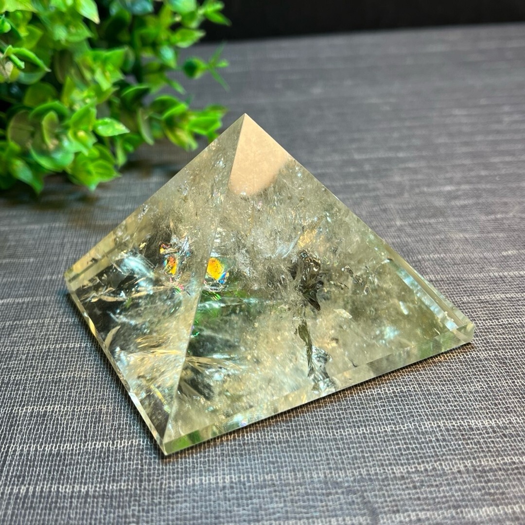 Natural Citrine Quartz Pyramid for Reiki Healing 360g
