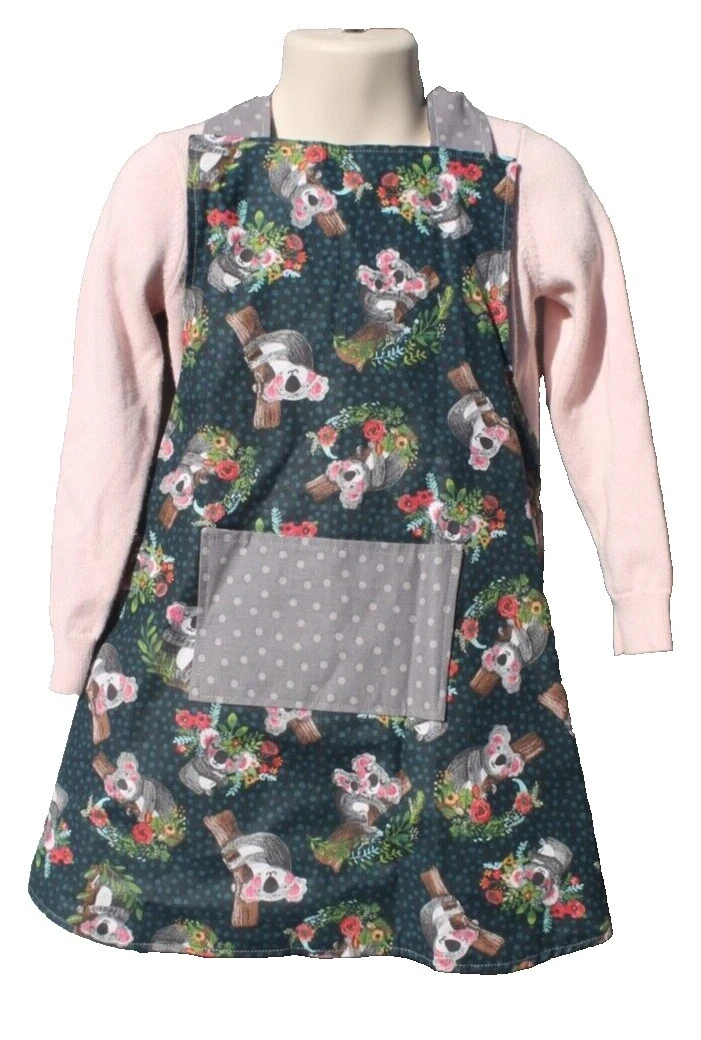 Delantales de cocina contemporáneos hechos a mano con estampado de animales