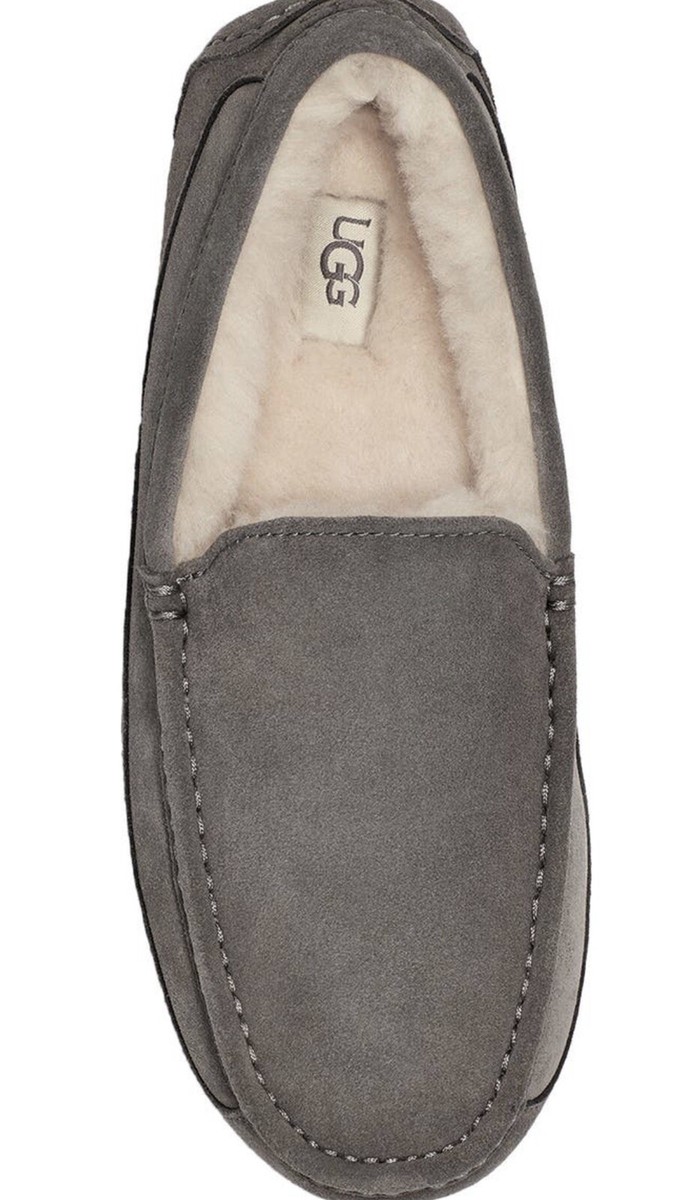 NEW UGG Men display picture 3