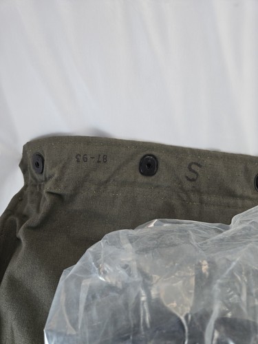 Jugoslawische Militär Gasmaske mit Filter und Tasche - Neu aus altem Lagerbestand - Bild 12 von 17