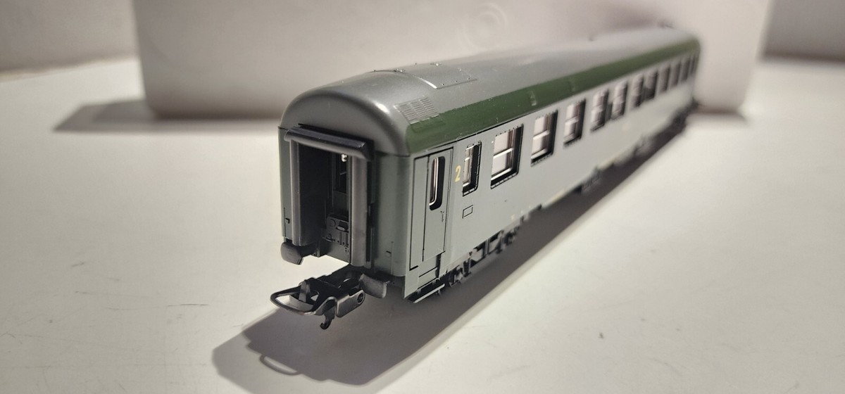 鉄道模型 lima HO scale Lima HO Gauge TGV French High Speed Train 8 Cars Set with