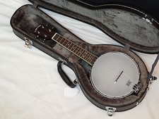 GOLD TONE BUS Soprano Banjo Ukulele w/ HARD CASE - Banjolele - NEW