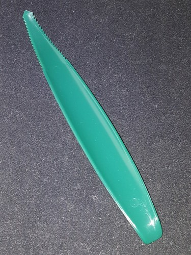 Vintage Tupperware Salat Entkerner Zitrusmesser Gadget #885 Jägergrün Neu aus altem Lagerbestand - Bild 1 von 4