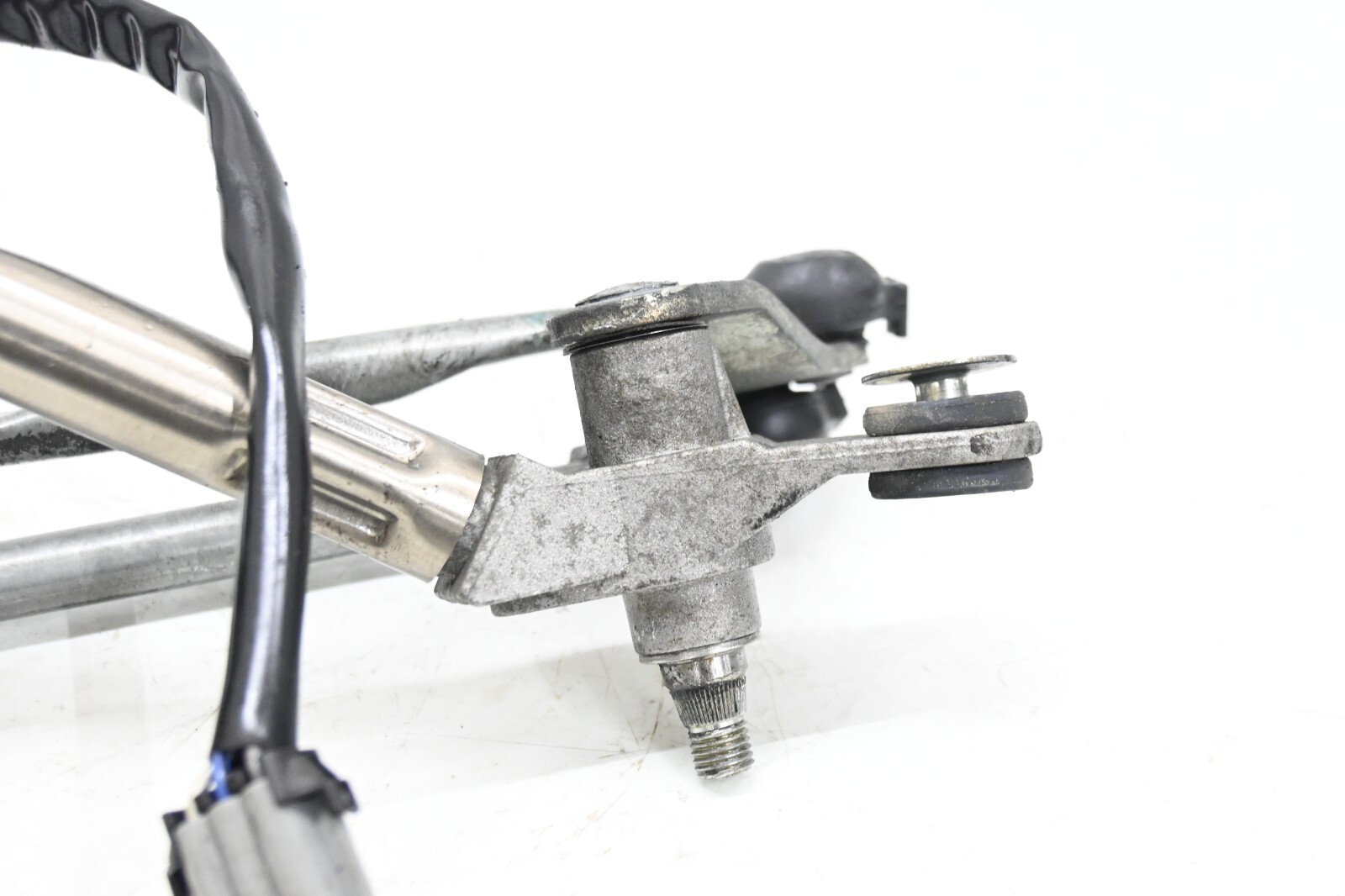 ⭐ 03-12 Maserati Quattroporte Front Windshield Wiper Blade Arm Motor 31k Oem
