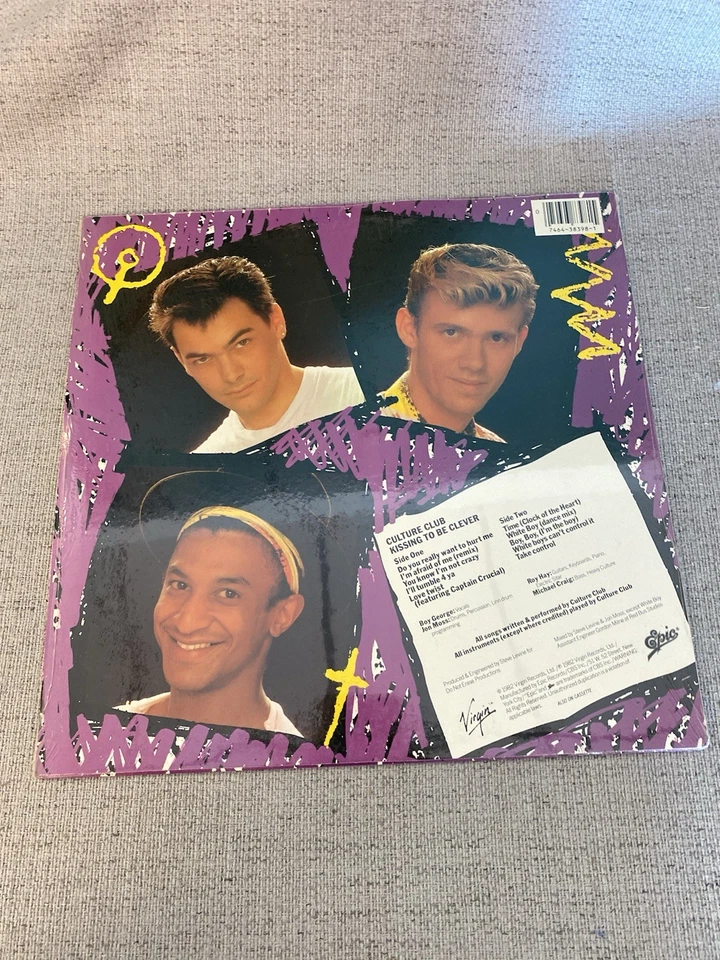 Vintage 1982 Culture Club Featuring Boy George Kissing To Be Clever Vinyl LP — 第 2/4 张图片