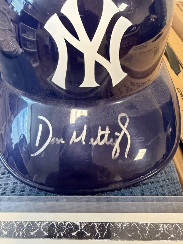 Don Mattingly Yankees Signed Batting Helmet Full Size Rawlings with COA