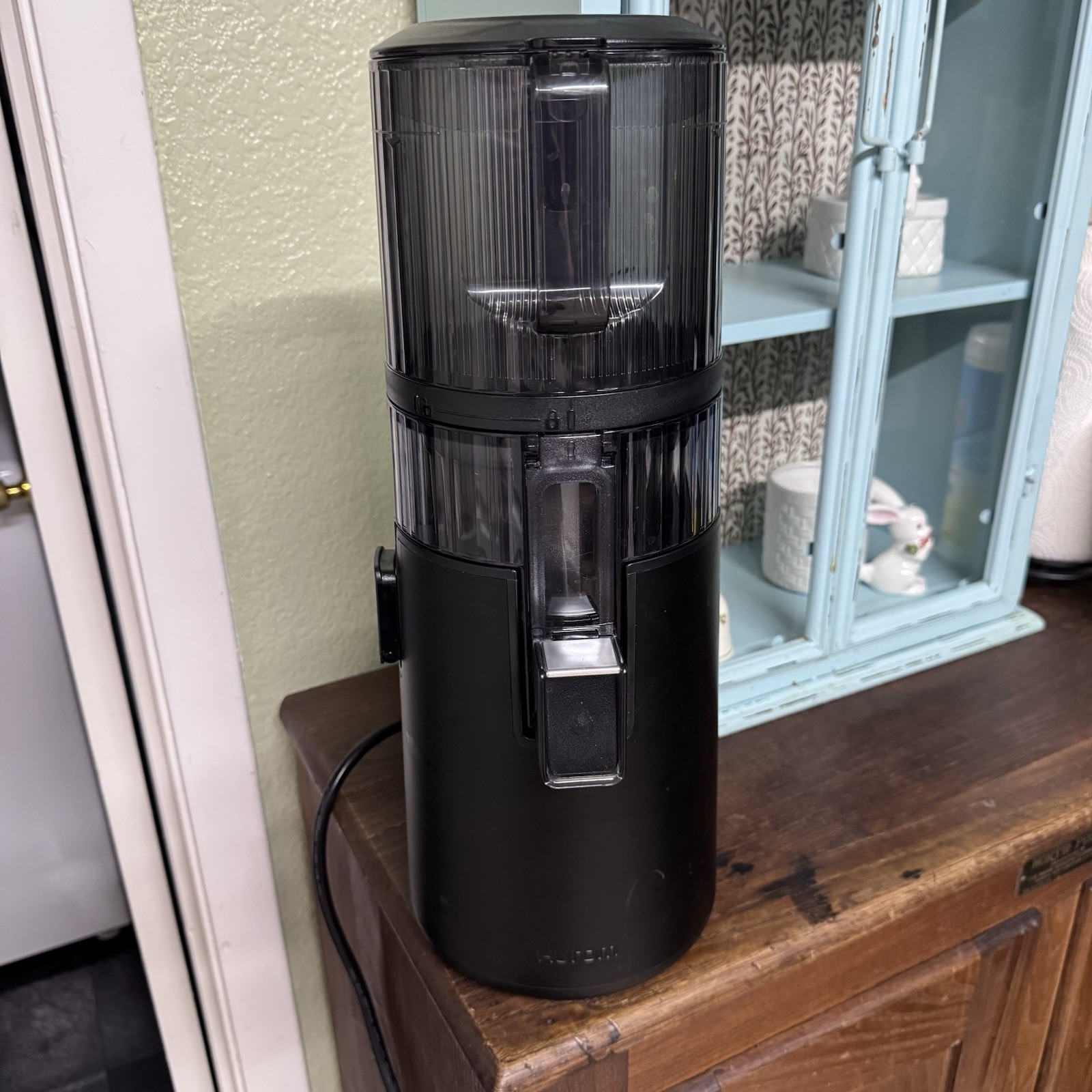 Hurom H70 Slow Juicer Black