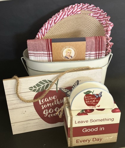 Dolly Parton Dollar Colección General Apple Lote De 7 Nuevo Con Etiquetas Nuevo Con Cubo - Imagen 1 de 11