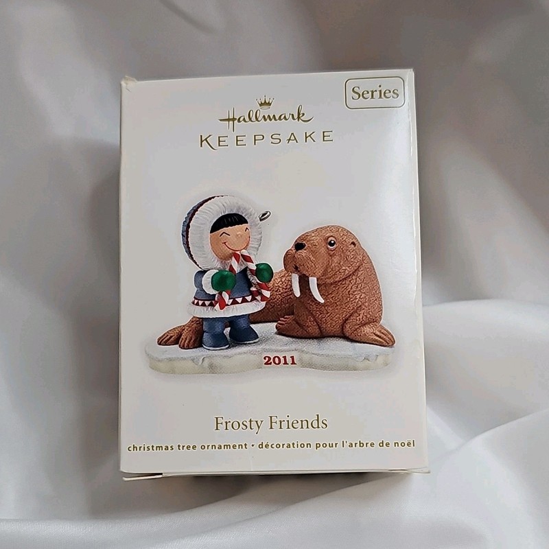 Hallmark Keepsake Frosty Friends 2011 Christmas Walrus Hanging Ornament