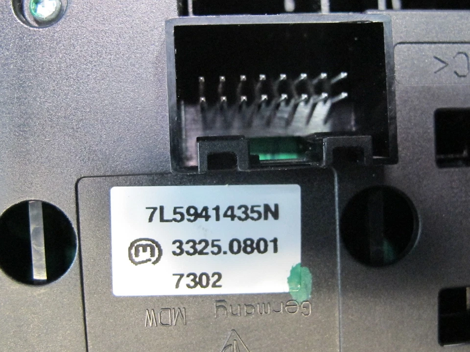 2008-2010 PPORSCHE CAYENNE 957 САМОВЫРАВНИВАЮЩИЙСЯ ПЕРЕКЛЮЧАТЕЛЬ УПРАВЛЕНИЯ ПОДВЕСКОЙ - Изображение 3 из 4