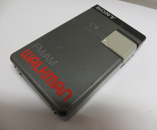 Vintage Sony Walkman FM/AM Radio Receiver SRF-19W Portable w/Belt Clip