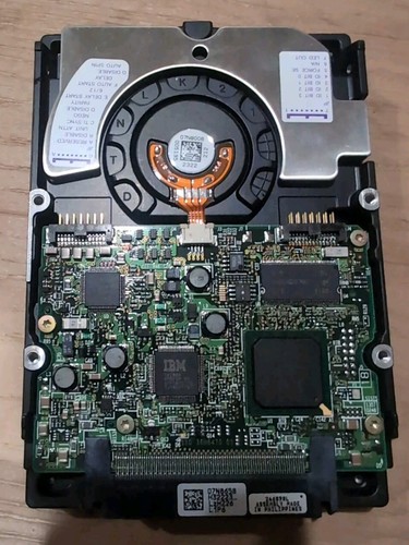 36GB IBM Ultrastar Ultra320 IC35L036UCDY10-0 80 PIN SCSI Hard Disk Drive - Picture 2 of 4
