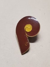 Philadelphia Phillies Retro "P" Logo MLB Baseball Pin - Vintage 1985 Official TM