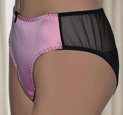 Rosa und schwarzes Höschen aus Satin & Mesh mit schwarzer Satinschleife