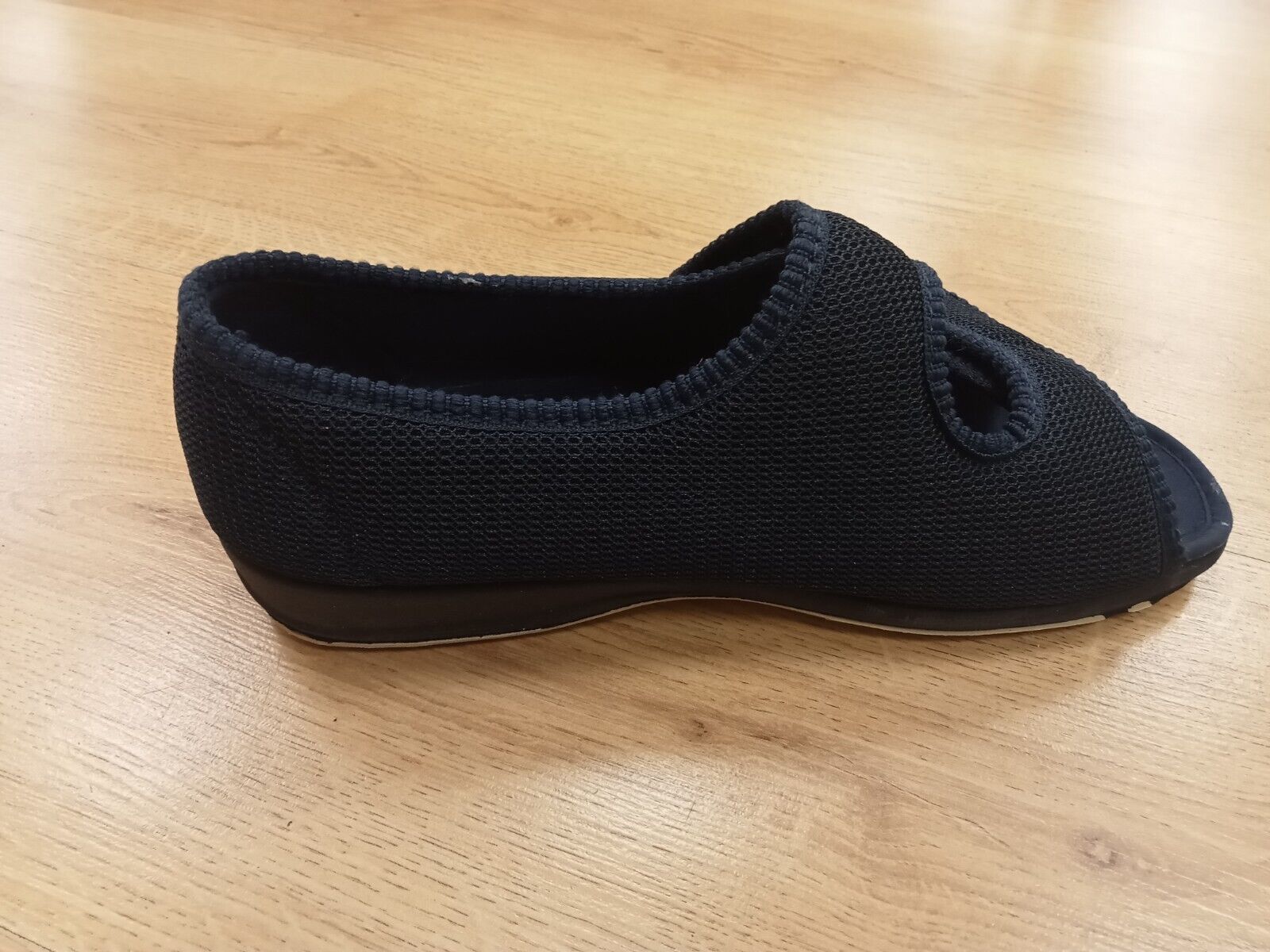 Celia Ruiz Extra Wide EEE DoubleVelcro Strap Sandals/Slippers sizes 3-9 ...