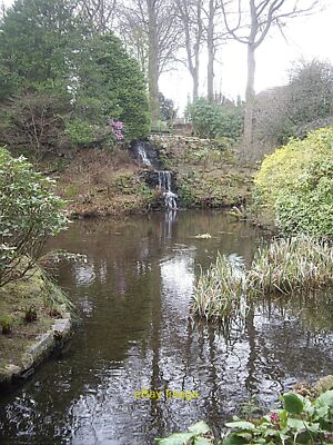 Foto 6x4 Ein Wasserfall in Johnston Gardens Aberdeen c2011