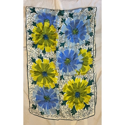 VERA Neumann Scarf ~ sign ~ Flowers ~ 14" x 43" - Vintage - Picture 4 of 6