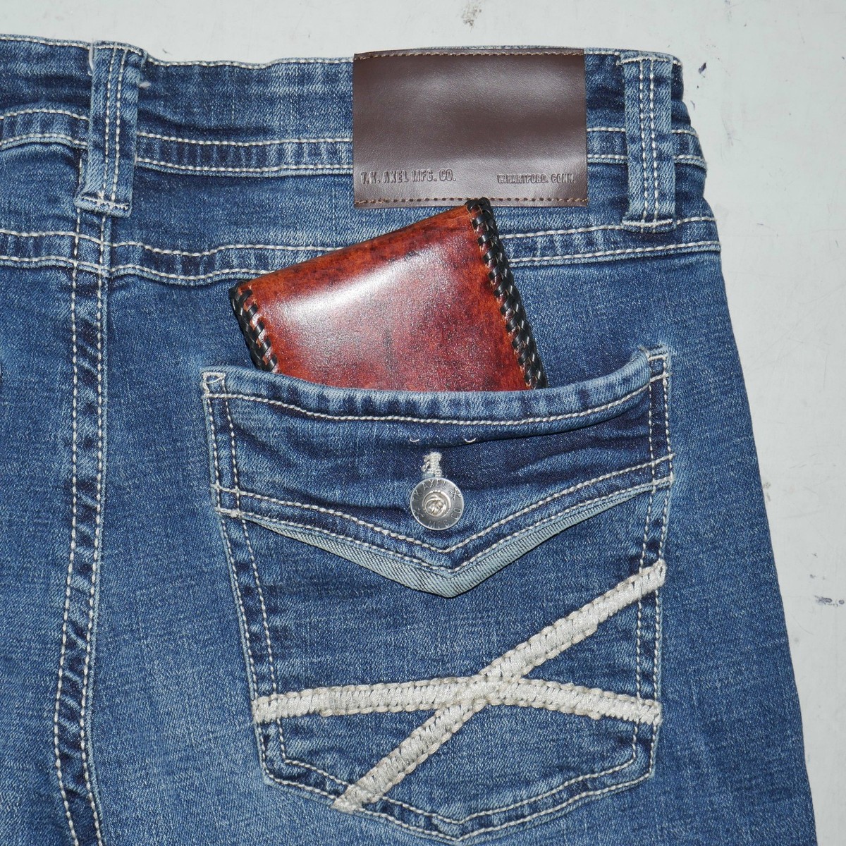 T.K. Axel Men's Slim Bootcut Jeans Size 32x30 Thick Stitch Pockets