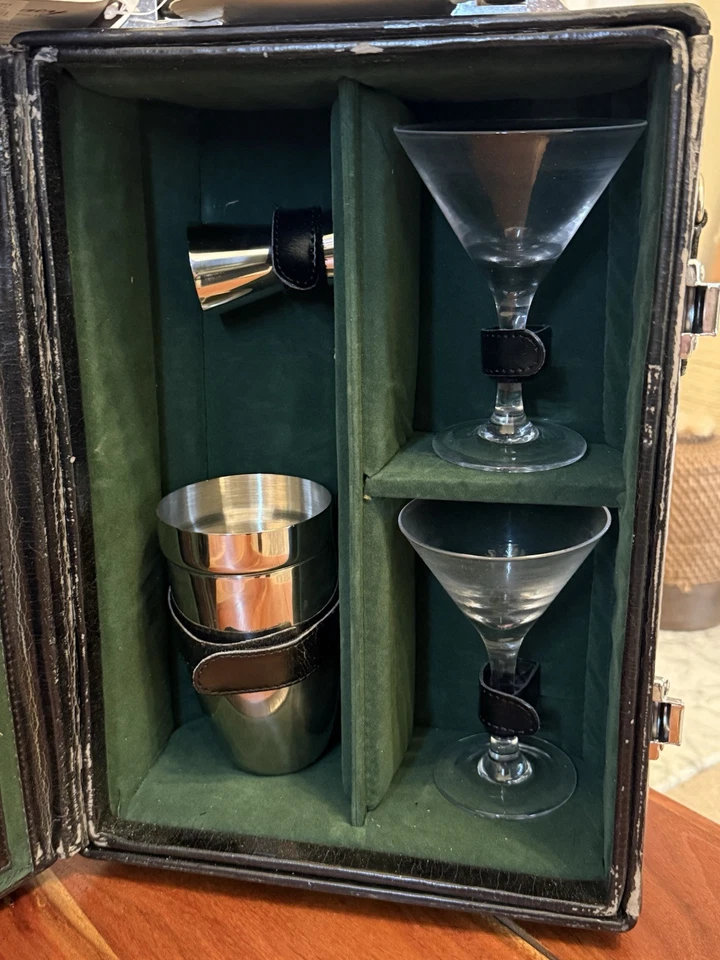 Vintage Legacy Picnic Time Manhattan Martini Cocktail Case 14"H x10"L x10"W - Image 3 of 4