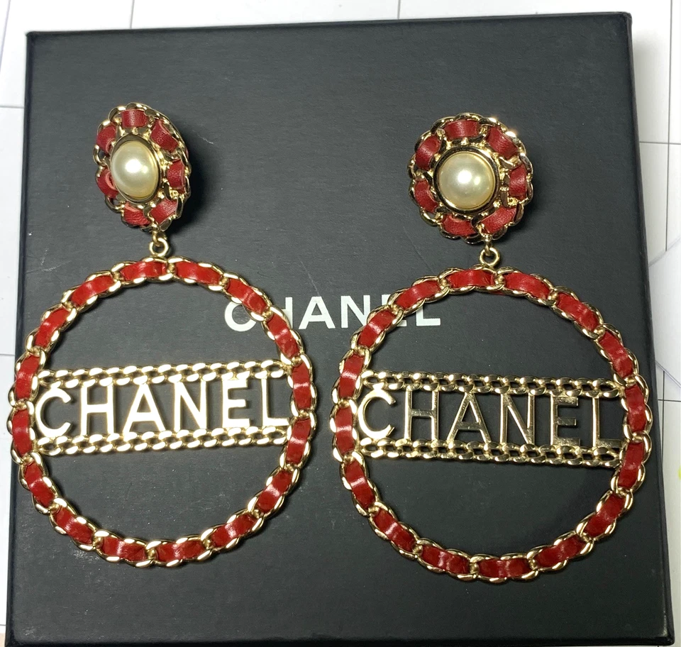 Chanel Red Leather and Gold Chain CHANEL Hoop Pearl Earrings - Image 2 of 4