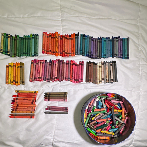 Lot 132 Crayola Rare/Retired Multicolor Assorted Crayons - Indian Red, Thistle