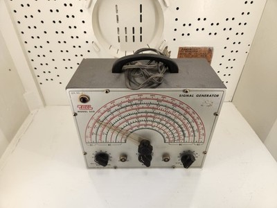 Vintage EICO model 320 RF/AF Signal Generator Portable, 5-Band, Untested