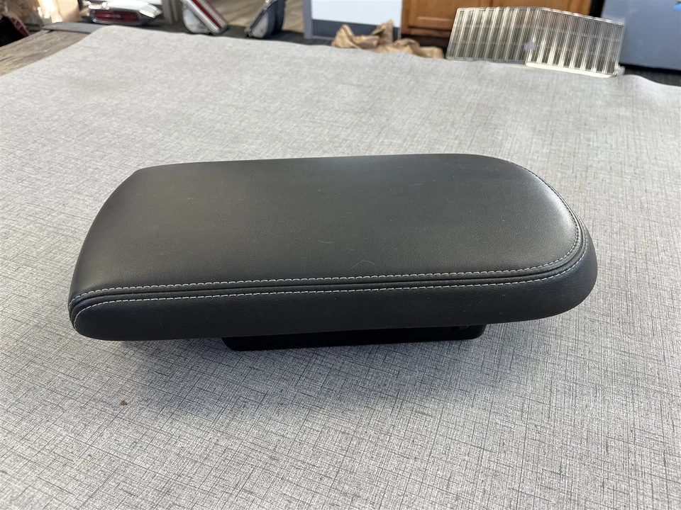 2008 2009 Ford Taurus Mercury Sable Center Console Black Leather Armrest Lid OEM - Image 4 of 4