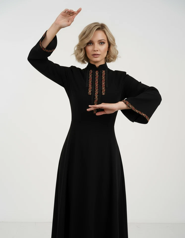 Vestido negro tradicional georgiano con puños y pecho bordados - Hecho a mano folclórico Foto 2 de 4